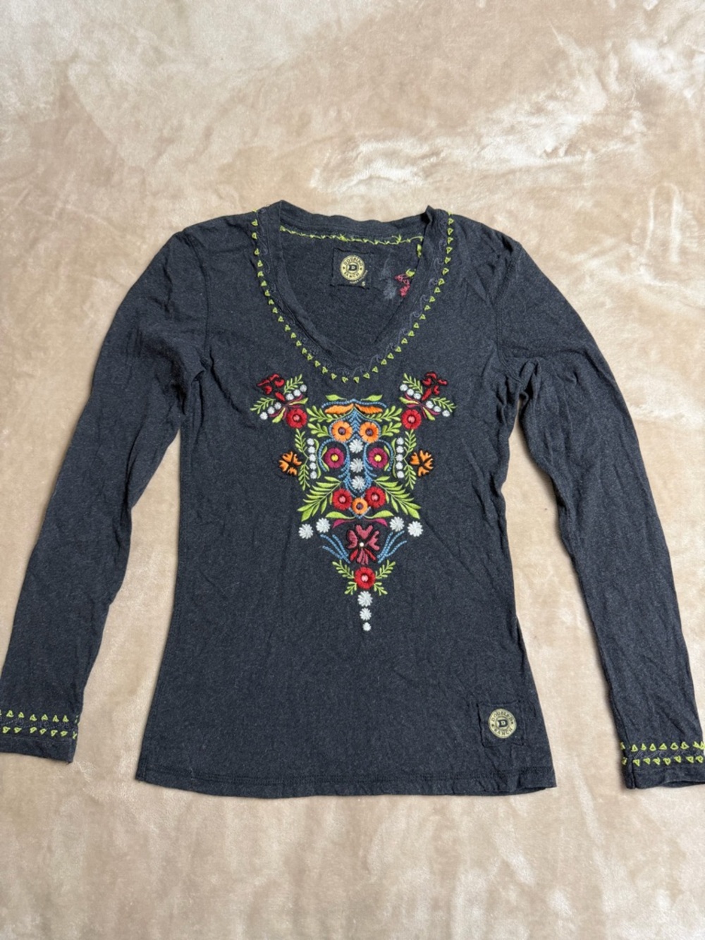 Double D Ranch Charcoal Gray Multi Colored Floral Embroidered Top Size Small